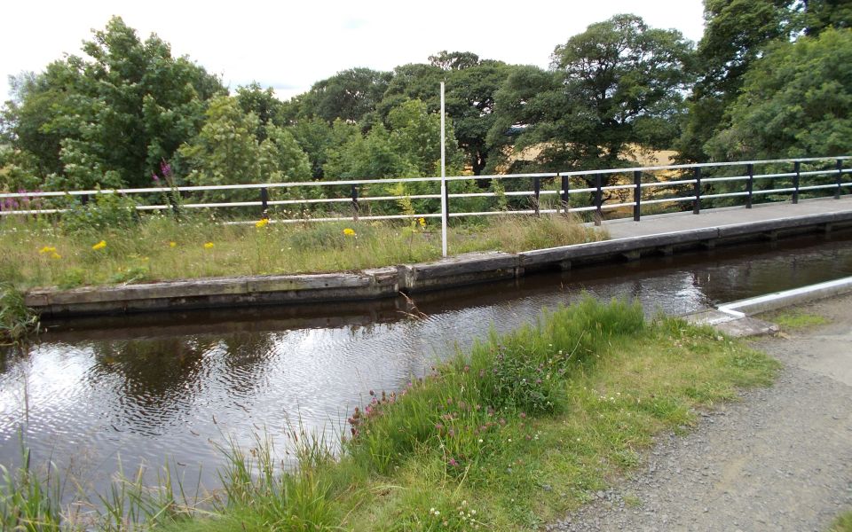 Aqueduct on the Union Canal over the B7030