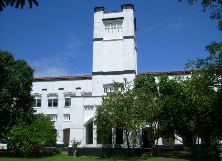Colombo University in Cinnamon Gardens