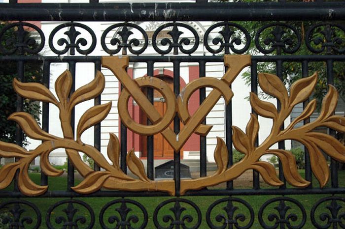 Logo on Gate of Wolvendhal Church in Colombo City