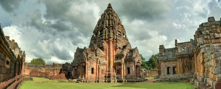 Prasat Hin Phanom Rung - Khmer temple in Isan region of Thailand