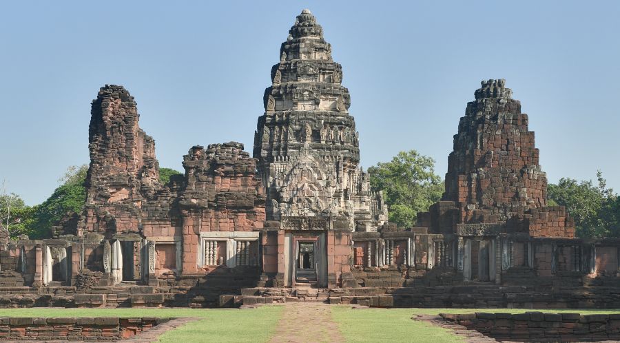Prasat Hin Phi Mai - Khmer Temple in Northern Thailand