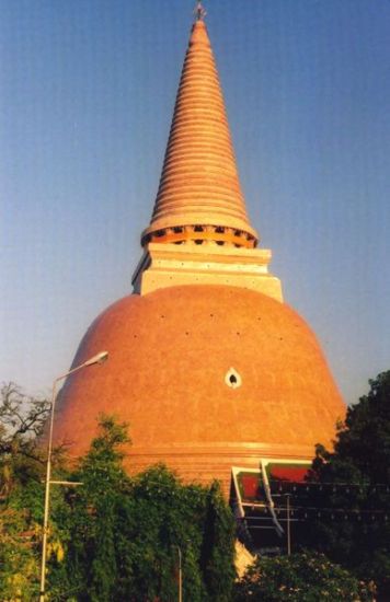 Phra Pathom Chedi at Nakhon Pathom - World's tallest Buddhist monument