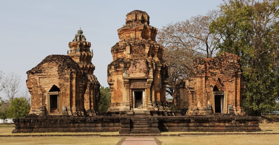 Prasat Sikhoraphum - Khmer temple in Thailand
