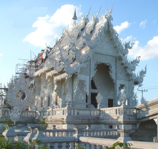 The White Temple ( Wat Rong Khun ) in Chiang Rai in Northern Thailand