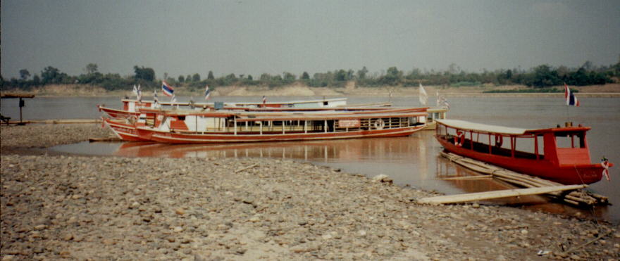 Boats on Maekong River at Chiang Khan
