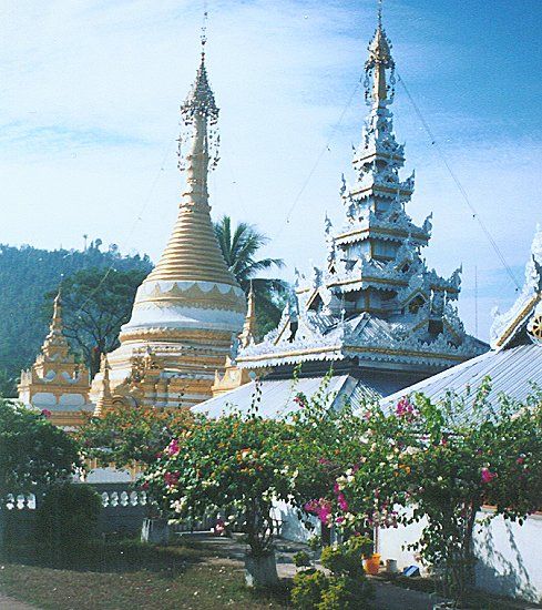 Stupas at Wat Jong Kham in Mae Hong Song