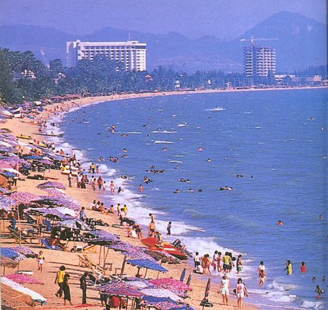 Beach at Pattaya in SE Thailand