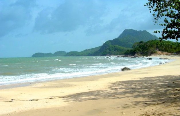 Beach on Ko Jum in Trang province in Southern Thailand
