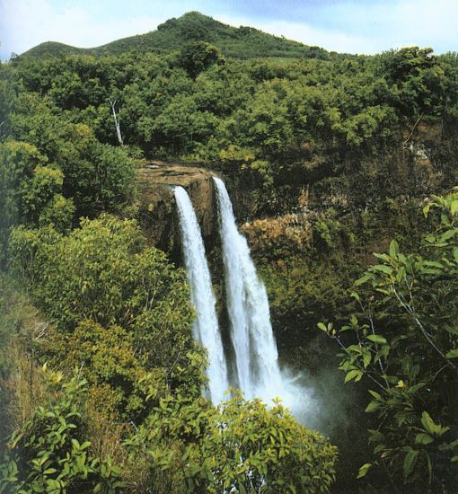Hawaii waterfall - Wailua Falls