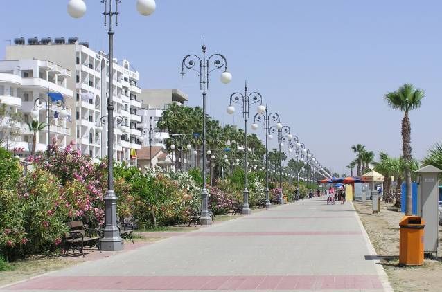 Promenade in Larnaka