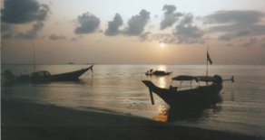Sunset at Hat Yao on Pha Ngan Island in Southern Thailand