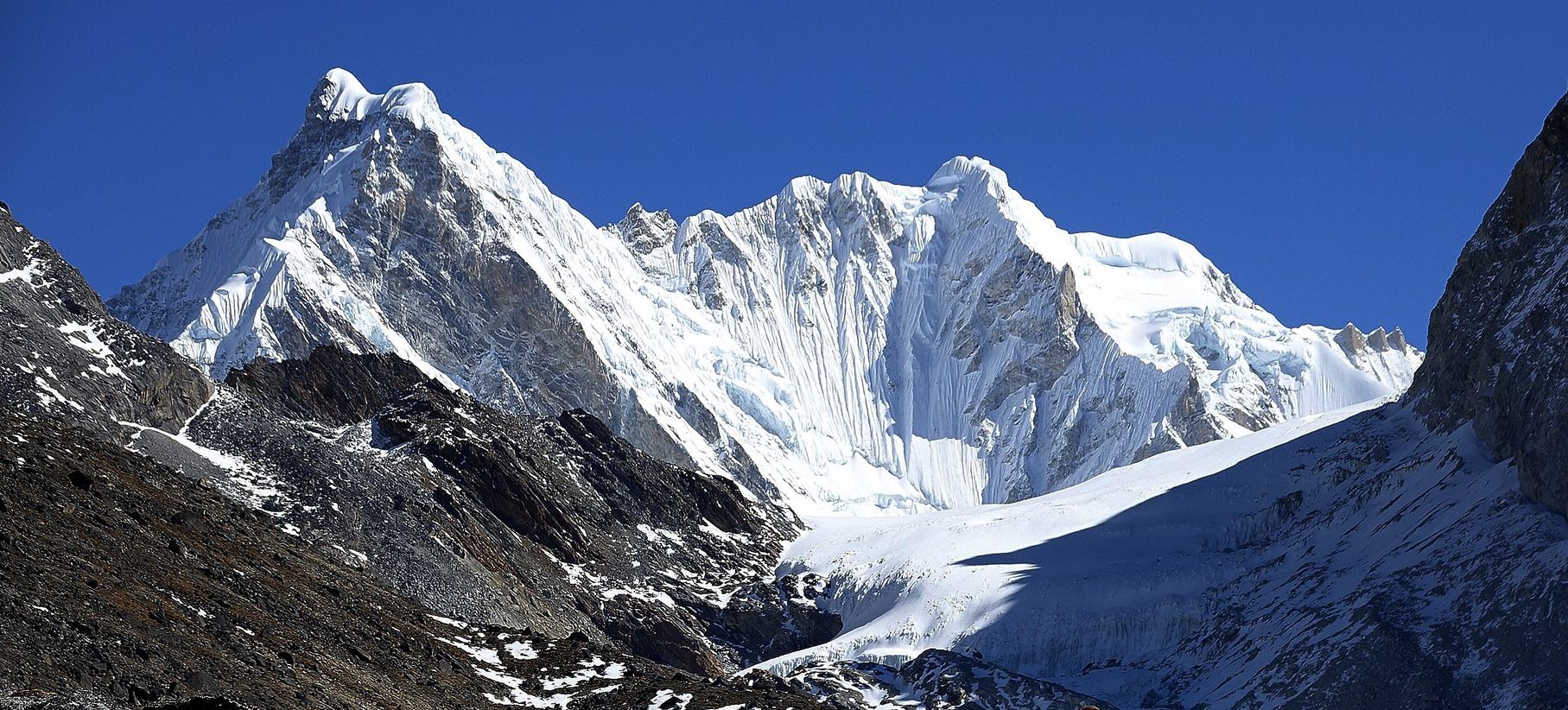 Mount Cholo / Chola / Abi Peak ( 6097m )