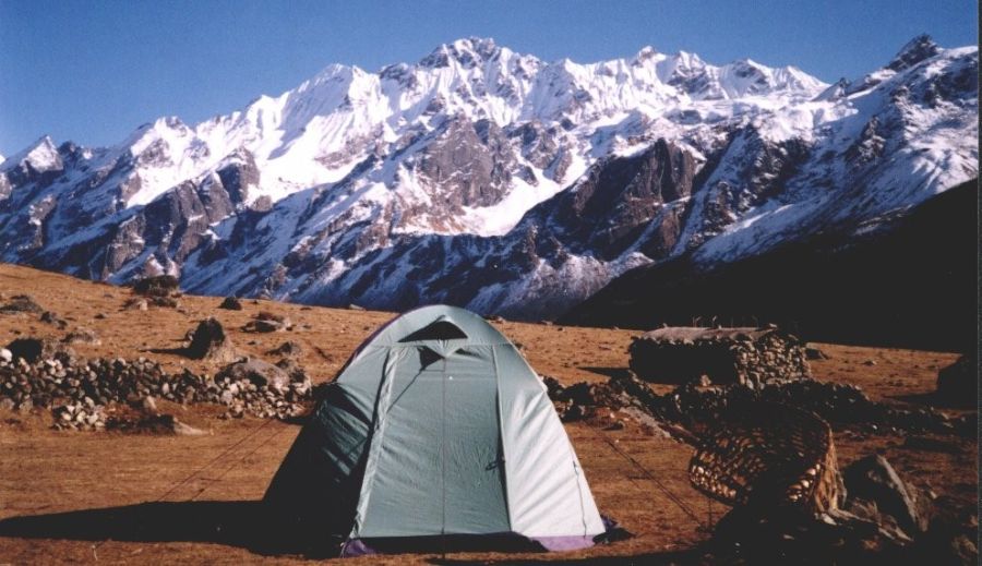 Pangen Dobku / Ponggen Dopku ( 5930m ) from Kyanjin