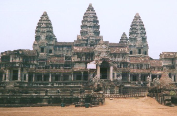 Photo Gallery of Angkor Wat in Cambodia ( Kampuchea )