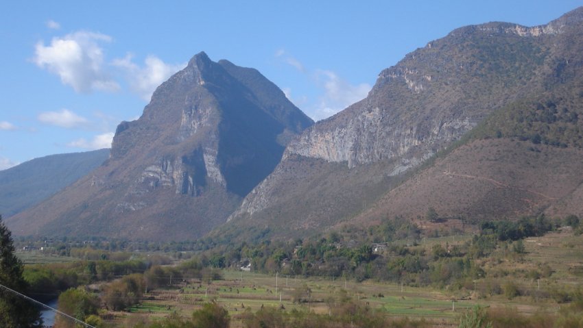 Hills above Shigu