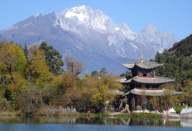 Photo Gallery of Lijiang and surrounding places of interest in Yunnan Province of SW China