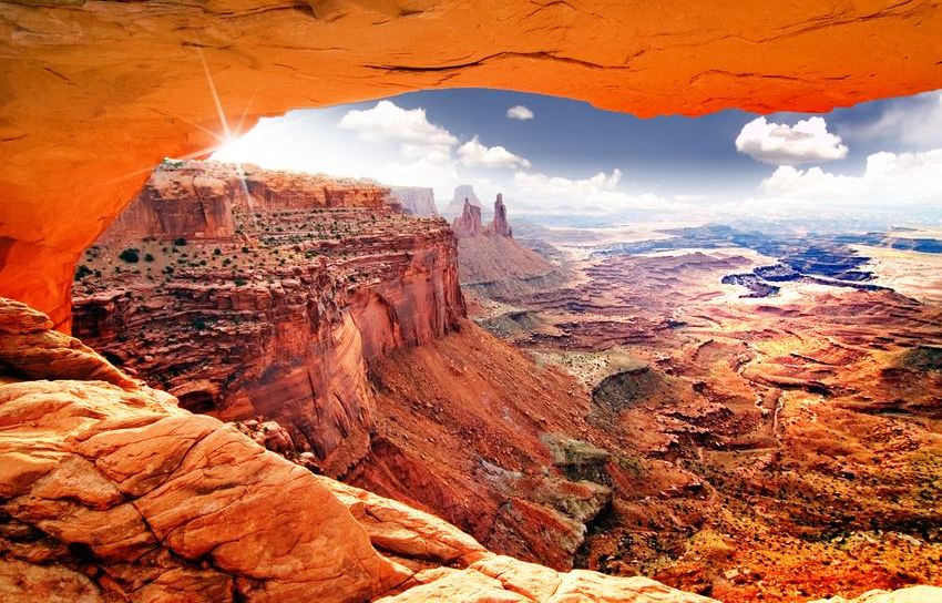 Mesa Arch on Island in the Sky in Canyonlands National Park