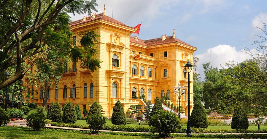 Presidential Palace ( Phu Toan Quyen ) in Hanoi