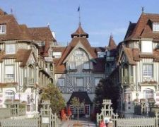 http://www.francehotelstay.com/deauville-hotels.html