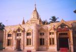 Botataung_temple.jpg