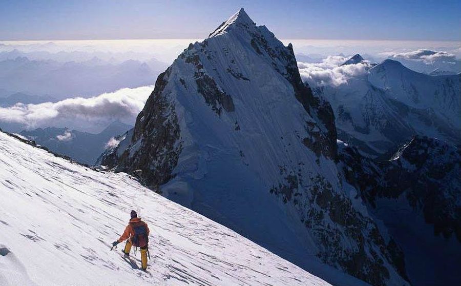 The Seven Thousanders - Tirich Mir ( 7708m ) in the Hindu Kush Mountains of Pakistan