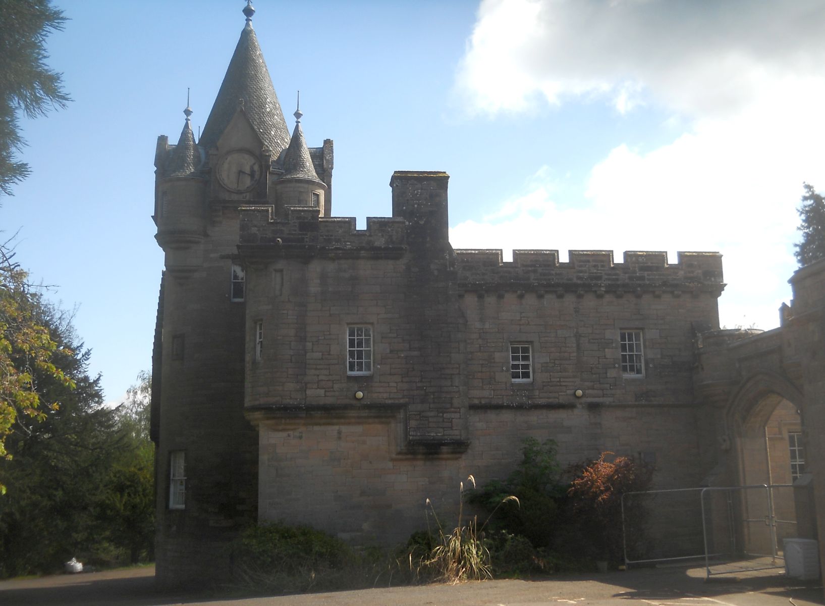 Ballikinrain Castle