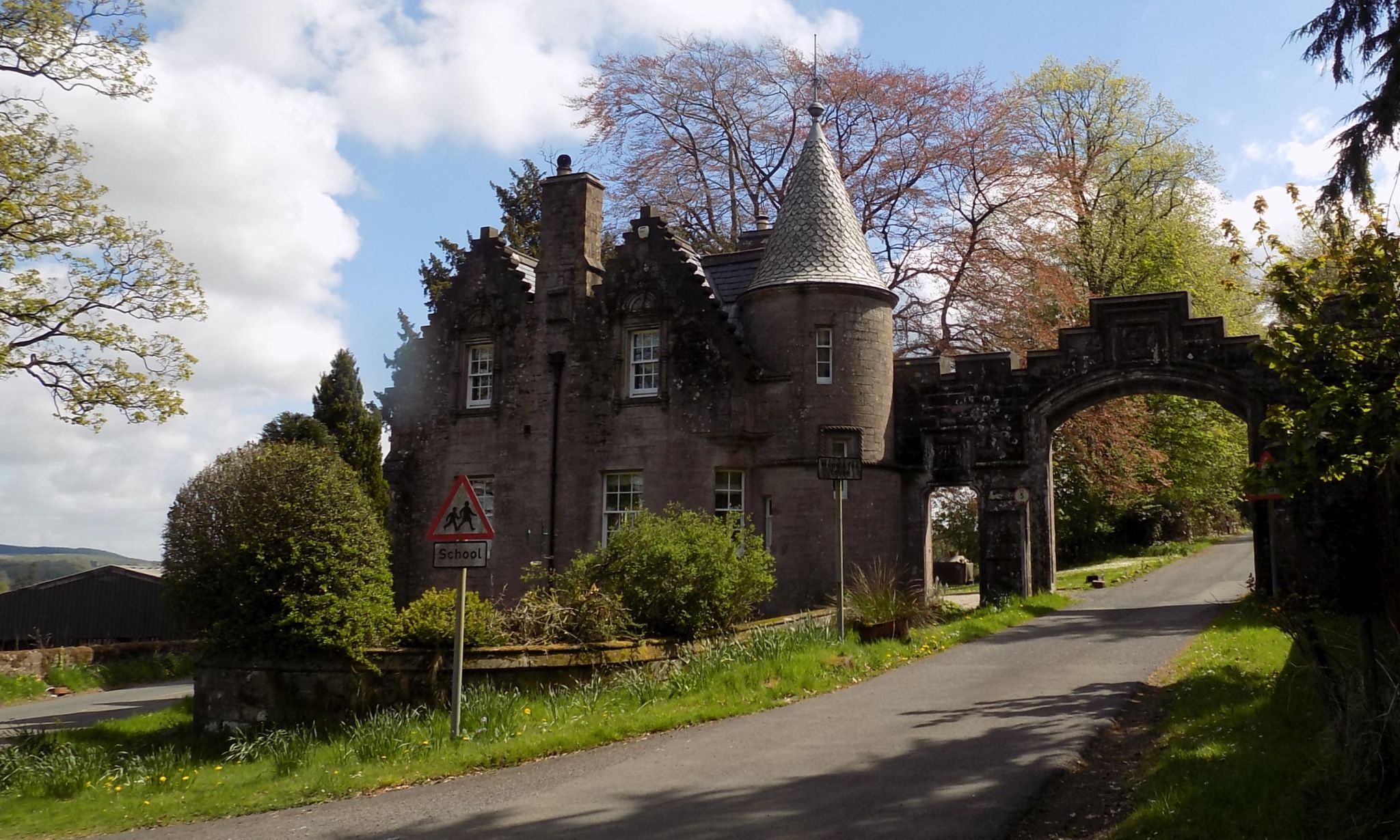 Gatehouse to Ballikinrain Castle