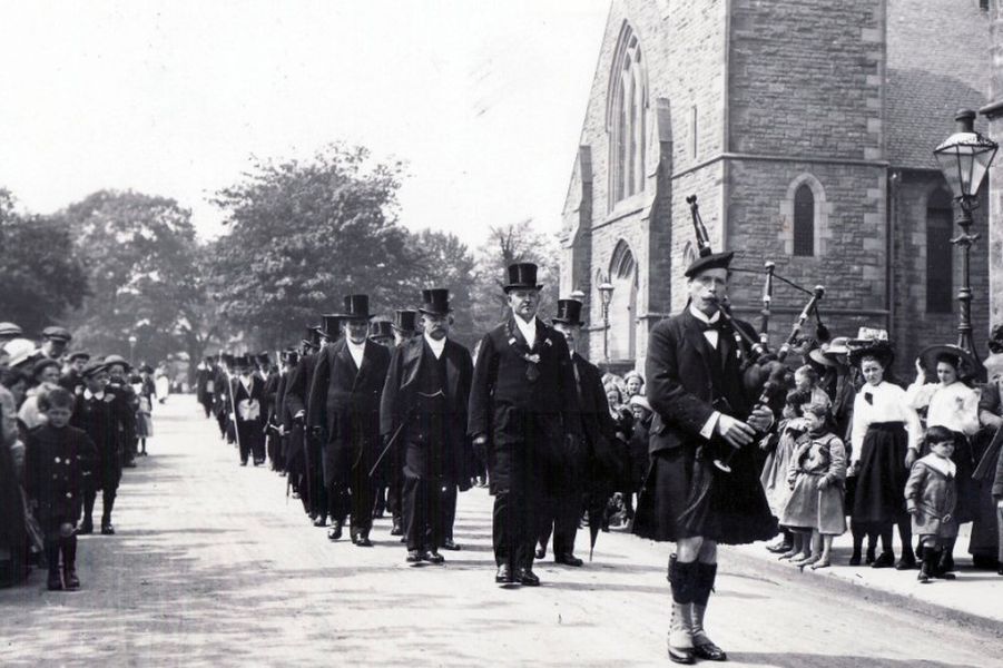 Funeral procession in Milngavie