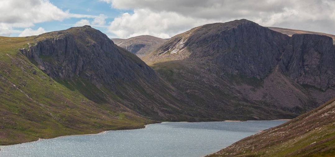 Beinn Mheadhoin above Loch Avon ( A'an ) in the Cairngorms