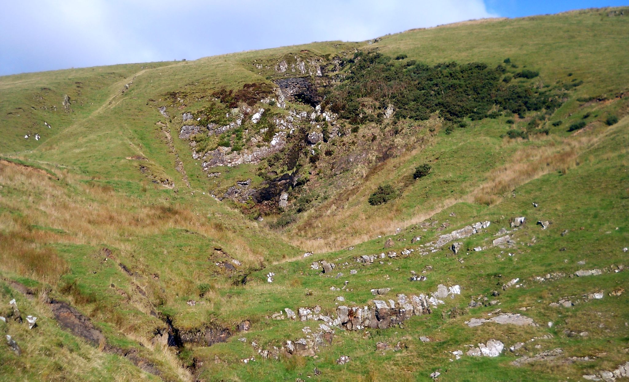 Gully on ascent to Brown Hill