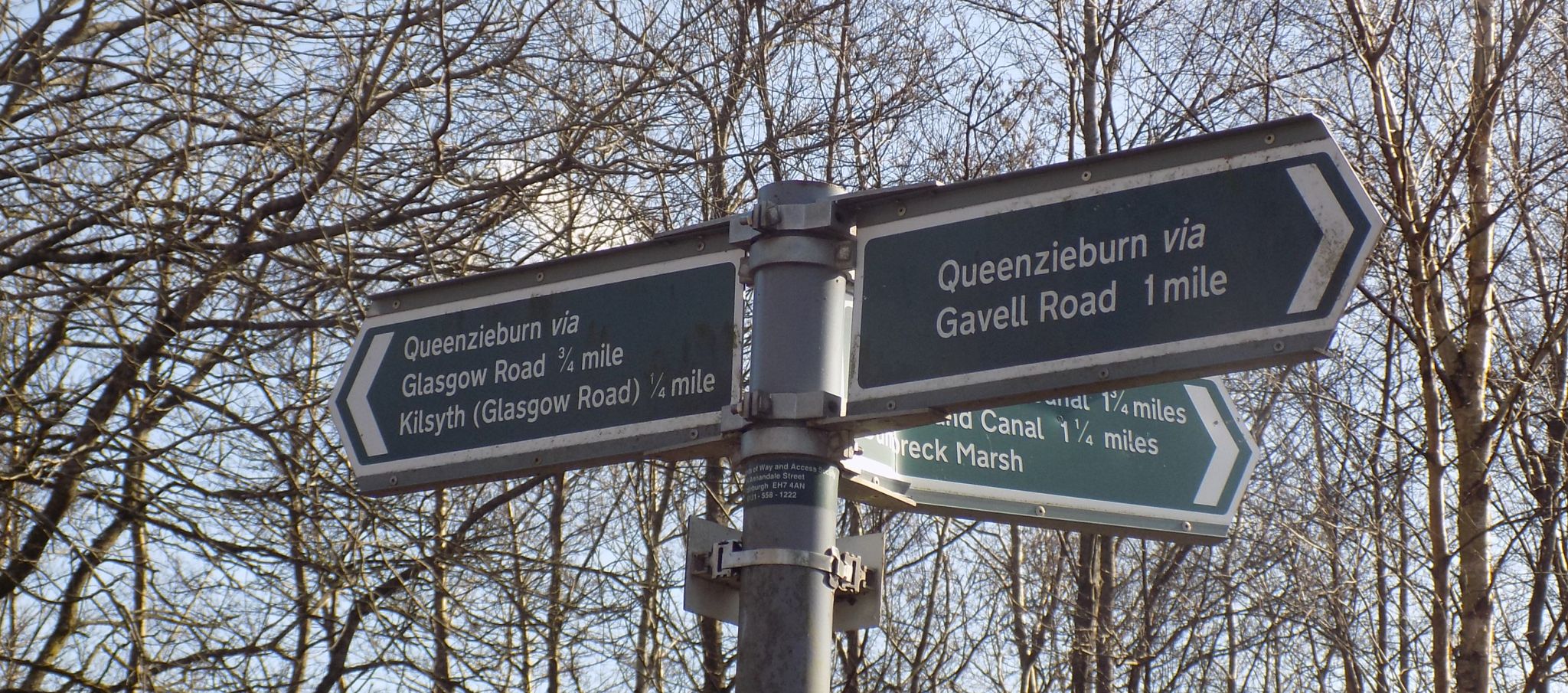 Signpost at Dumbreck Marsh on Gavell Road