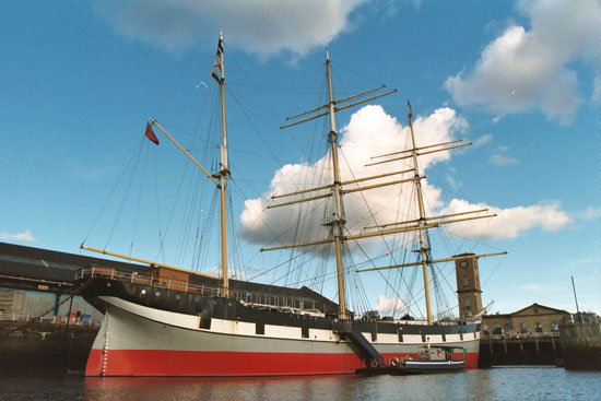 Tall Ship ( old sailing vessel ) at Broomielaw in Glasgow