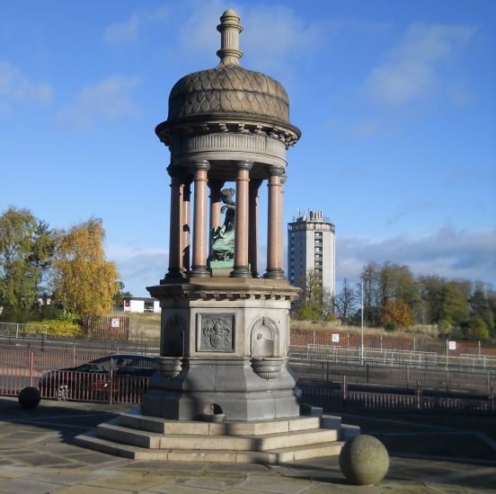 Ornamental fountain in Cadzow Street of Hamilton