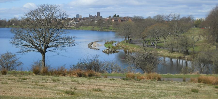 Hogganfield Loch  at Stepps