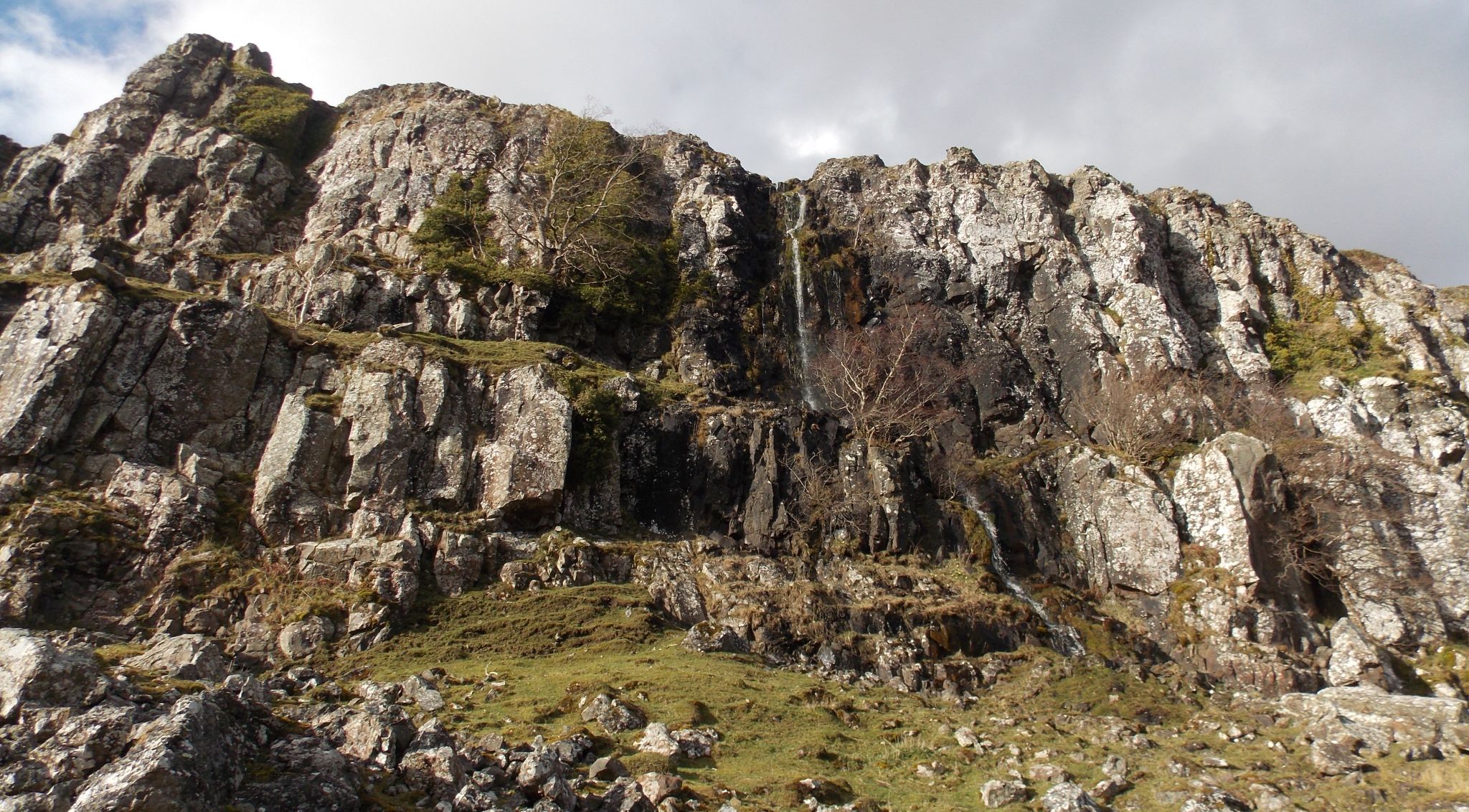 Rock Wall of Double Craigs in Fintry Hills