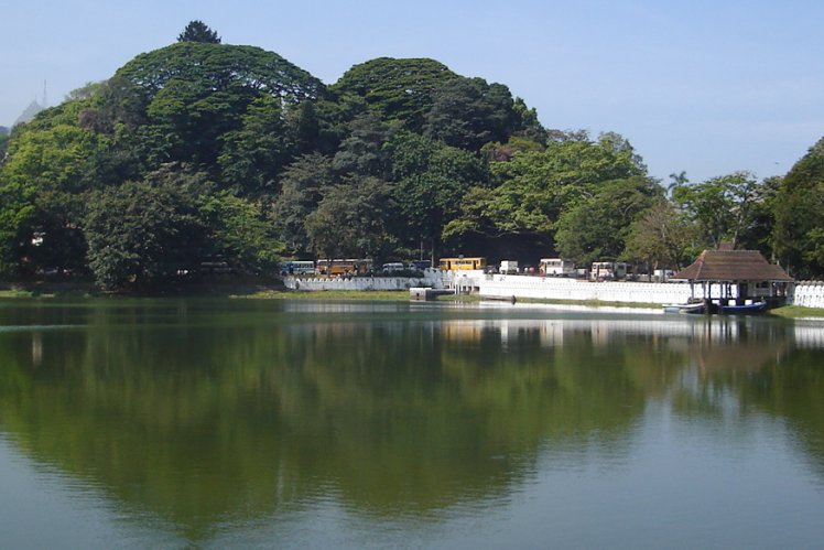 Boganbara Lake at Kandy