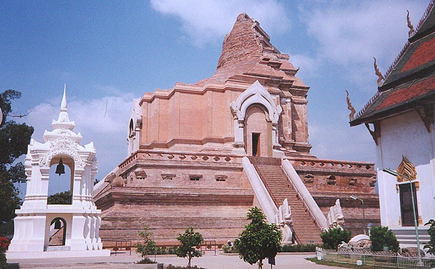 Wat Chedi Luang in Chiang Mai