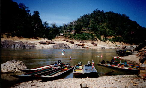 Salawin river frontier with Burma