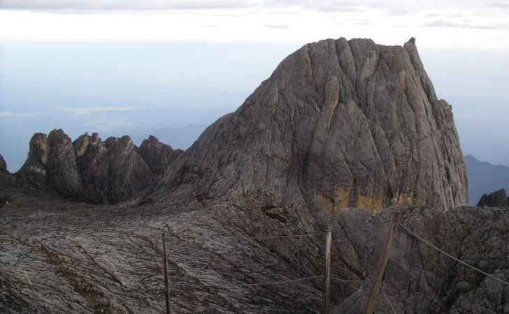 Summit of Mount Kinabalu ( 4101 metres ) in Sabah, East Malaysia - the highest mountain in SE Asia