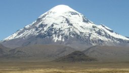Volcano Sajama - highest mountain in Bolivia